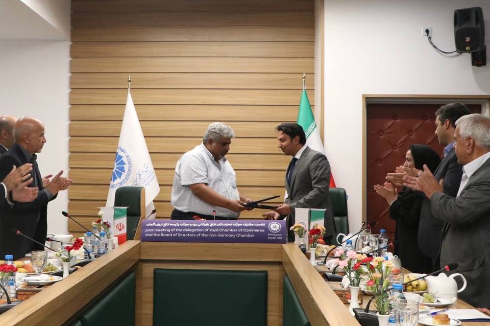 Vorstand der Deutsch-Iranischen Industrie- und Handelskammer zu Besuch in Yazd